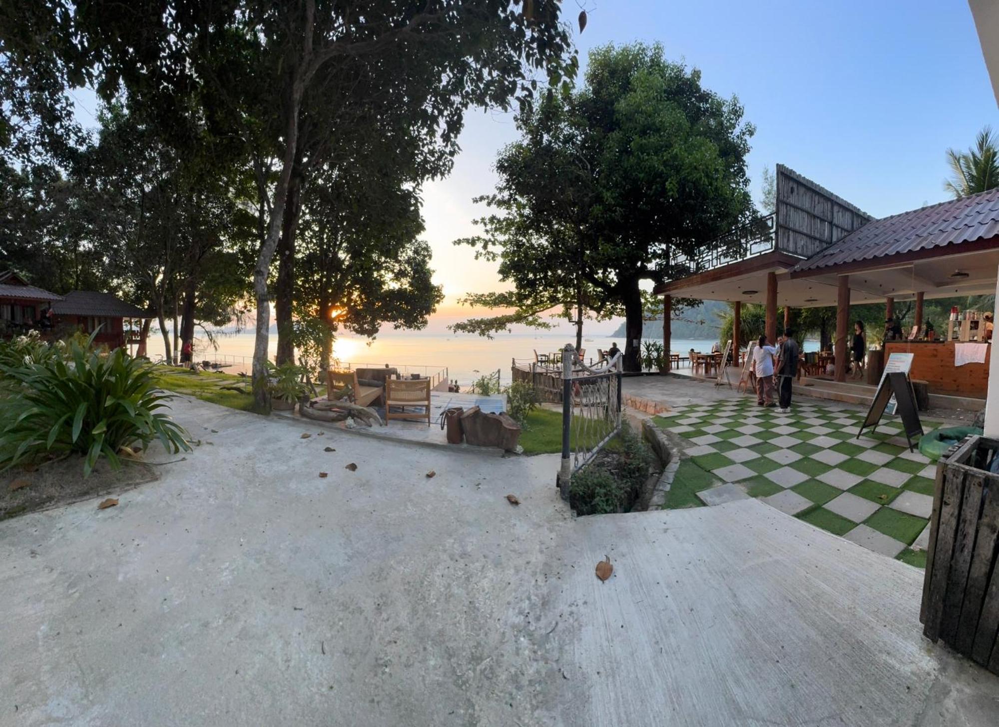 Marina Resort Koh Phayam Ranong Exterior photo